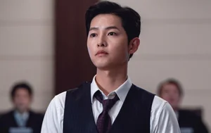 Song Joong Ki Opens Up About Fatherhood and Protecting His Family - image 4