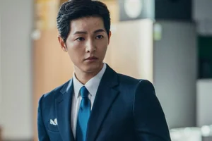 Song Joong Ki Opens Up About Fatherhood and Protecting His Family - image 5