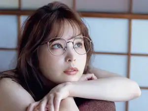 Kuno Hinano: Subtle Allure & Glasses Charm in Weekly Gendai Vol.3 Part02 - image 6