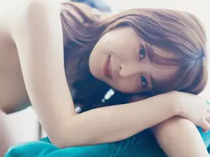 Kuno Hinano: Subtle Allure & Glasses Charm in Weekly Gendai Vol.3 Part02 - image 4