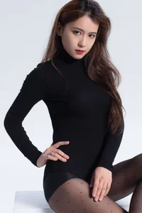 YiTuYu Art Language Vol.10506: Exquisite Portrait Photography Featuring Wan Qi – 11P Art Series - image 4