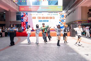 HUTECH University Students Explore Vibrant Korean Culture During Immersive Campus Festival - image 7