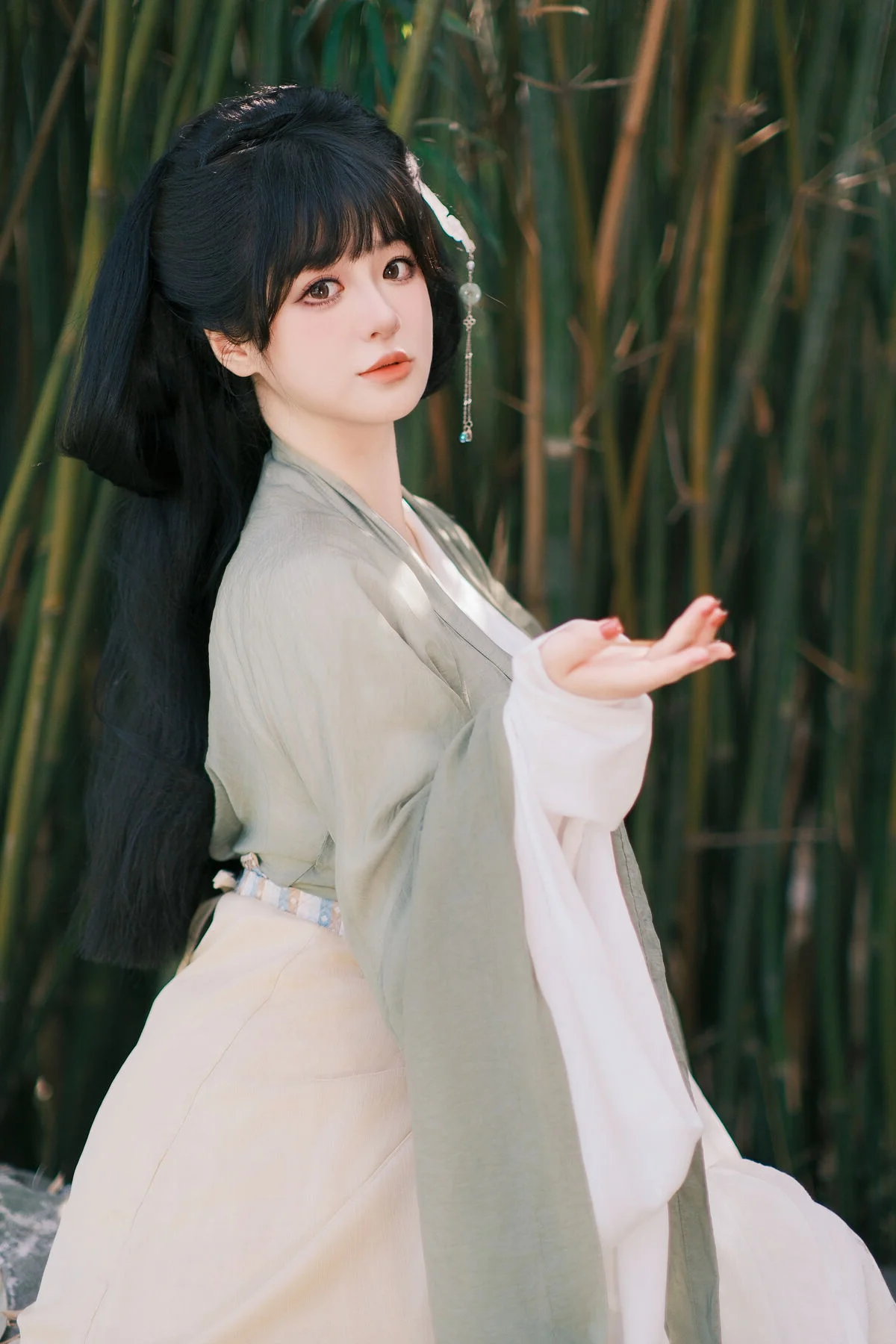 YiTuYu Art Language Vol.6839: Featuring the Elegant Bu Ke Ai De He He Miao