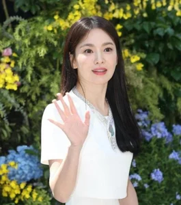 Actress Yu Yue Shares Heartbreaking Story of Harassment as a Teen Star - image 9