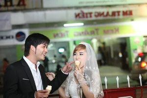 Vietnamese Celebrities Weekly: Huyen Lizzie Seeks Peace While Anh Vu Shares Moody Thoughts - image 4