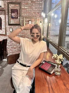 Vietnamese Celebrities Weekly: Huyen Lizzie Seeks Peace While Anh Vu Shares Moody Thoughts - image 8