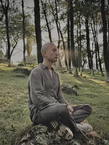 Vietnamese Celebrities Weekly: Huyen Lizzie Seeks Peace While Anh Vu Shares Moody Thoughts - image 27