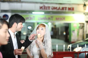 Vietnamese Celebrities Weekly: Huyen Lizzie Seeks Peace While Anh Vu Shares Moody Thoughts - image 35