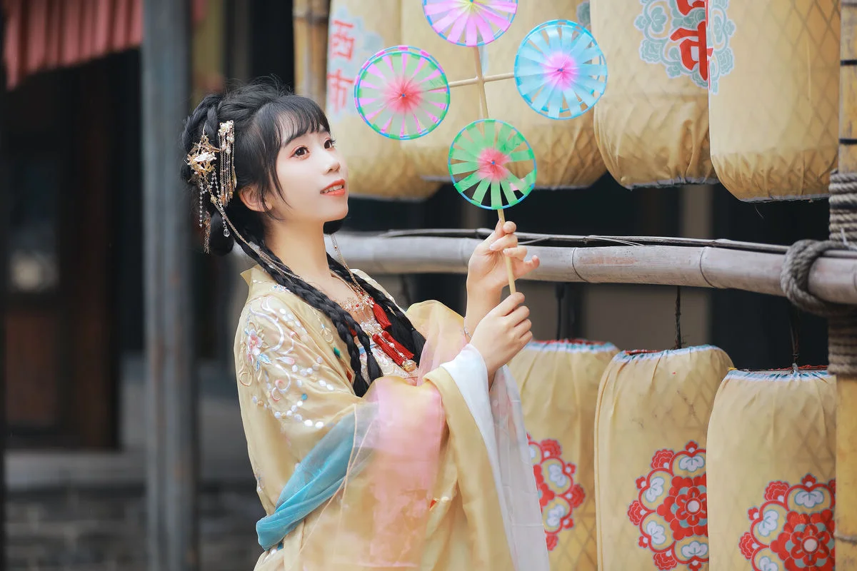 Elegant Portrait Photography: YiTuYu Art Language Vol.7379 Featuring Zhou Zhou Ay