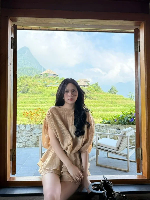 The Radiant Beauty of Ngo Hoang Duong: A Fashion Icon
