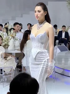 Terrifying Runway Mishaps and How Beauty Queens Handle Them - image 3