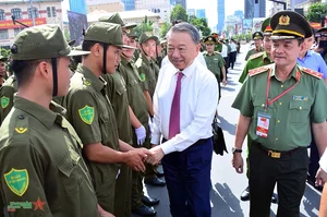 President To Lam Attends Launch of Security and Order Protection Force in Ho Chi Minh City - image 9