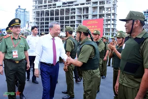 President To Lam Attends Launch of Security and Order Protection Force in Ho Chi Minh City - image 4