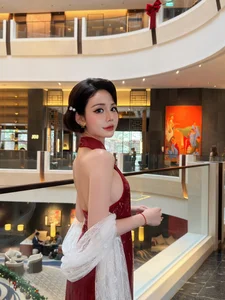 Chu Mac Thuy Quynh Shines in Soft and Seductive Modern Ao Dai Designs - image 5