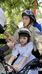 Child Stars Chu Diep Anh and An Nhien Shine on Set of Us of 8 Years Later - image 4