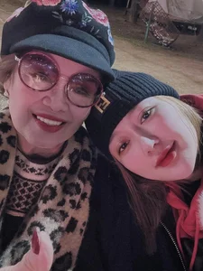 A Heartwarming Reunion: Singer Bang Kieu’s 83-Year-Old Mother Returns to Vietnam to Visit Her Beloved Grandson - image 3
