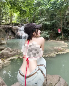 Breathtaking Nature Photoshoot: Bold Fashion Meets the Serenity of the Stream - image 6