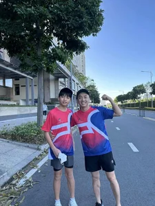 Cuong Do La's Son Subeo Shows Off Impressive Height and Stylish Haircut - image 3
