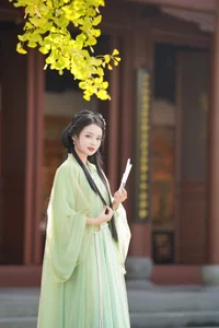 YiTuYu Art Language Vol.6002: Elegant Fashion Portraits of Xiao Ou O - Professional Photography Collection - image 2