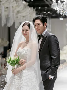 Inside the Married Life of Korean Stars Shin Min Ah and Kim Woo Bin - image 2