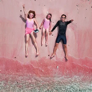 Exploring Komodo Dragons and Pink Beaches: A Vietnamese Family's Indonesian Adventure - image 7