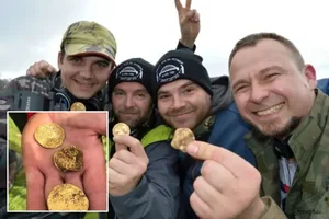 Incredible Discovery of Ancient Coin Treasure Hoard - image 5