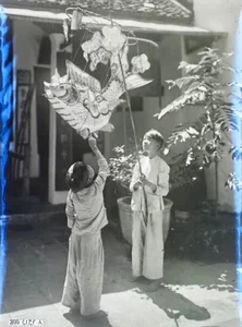Nostalgic Journey: Celebrating Mid-Autumn Festival in Hanoi Over 100 Years Ago - image 0