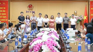 Ministry of Health Honors Wounded Soldiers and Families of Revolutionary Merits - image 7