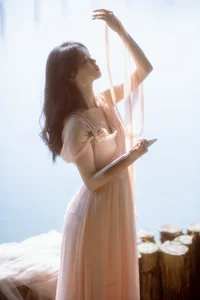 Xiao Yang in YiTuYu Art Language Vol.7217: A Masterpiece of Contemporary Portraiture and Aesthetic Photography - image 2