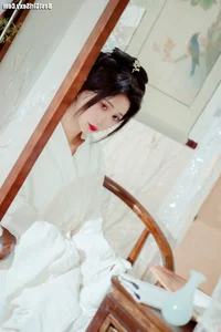 Elegance Redefined: Qi Luo Sheng De Xiao Su Su in Art Language Vol.4126 - image 3