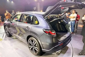 Honda ZR-V Hybrid 2026 Debuts in Asia: A Modern SUV with Eco-Friendly Tech - image 5