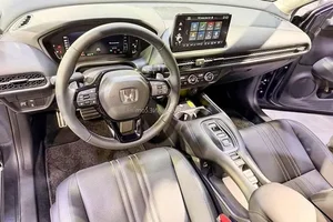 Honda ZR-V Hybrid 2026 Debuts in Asia: A Modern SUV with Eco-Friendly Tech - image 4