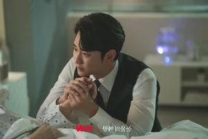 Kim Soo Hyun Dual Role Masterclass in Queen of Tears - image 3