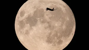 The Rare Super Blue Moon Captivates Skywatchers Across the Globe - image 4