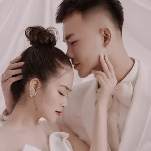 As Footballer Quang Hai Prepares to Marry, Where Are His Famous Hot Girl Ex-Girlfriends Now? - image 9