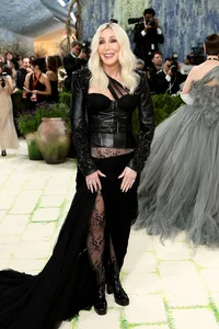 Met Gala 2026: 'Fashion is Art' Theme Brings Masterpieces to the Red Carpet - image 19