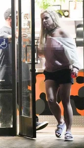 Britney Spears Spotted in Casual Street Style Amid Ongoing Public Interest - image 3