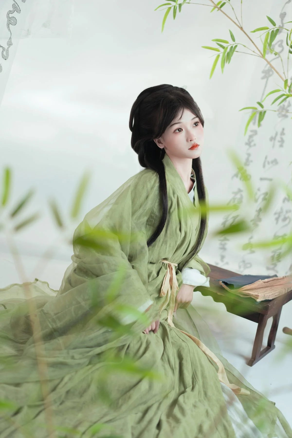 Elegant Portrait Series: YiTuYu Art Language Vol.5775 Featuring Xiao Yu