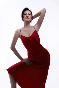The Grand Return: Supermodel Ngọc Thúy Reclaims the Spotlight in a Stunning New Fashion Editorial - image 6