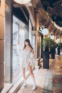 Elegance Redefined: Xi Xi Na in YiTuYu Art Language Vol.6051 - image 5