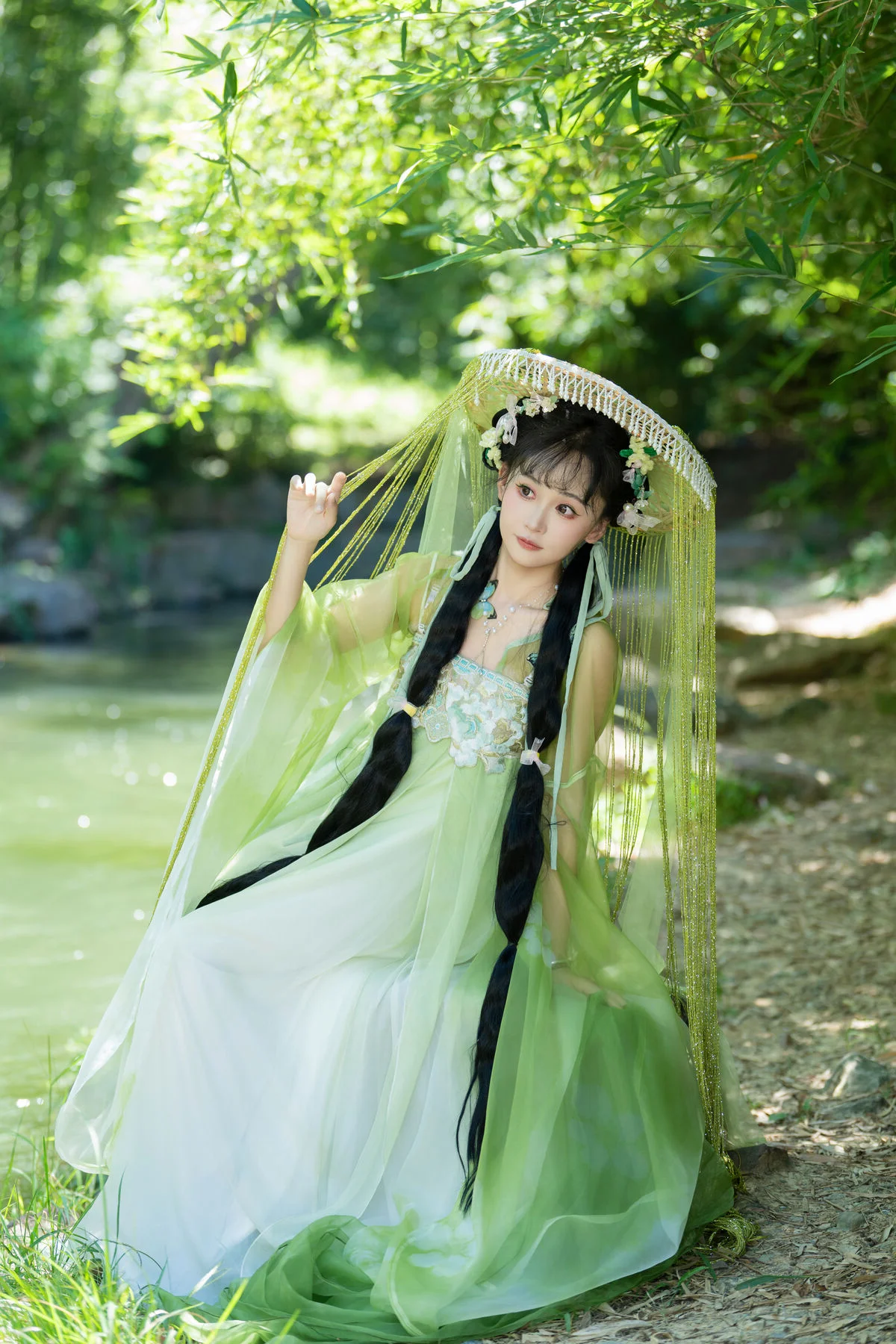 YiTuYu Art Language Vol.10102: Jiao Yi Zhi Sui Sui - Exquisite Photography Gallery with 53 High-Resolution Images