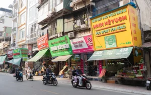 The Mystery of Hanoi’s 'Clone' Streets: Why Dozens of Shops Share the Same Name? - image 8