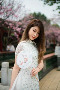 YiTuYu Art Language Vol.10089: La Bi Xiao Xin 16P Exclusive Portrait Gallery - image 10