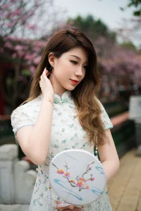 YiTuYu Art Language Vol.10089: La Bi Xiao Xin 16P Exclusive Portrait Gallery - image 3
