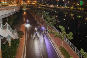 Pacer VnExpress Marathon đánh giá cao cung đường chạy đêm TP.HCM - image 1