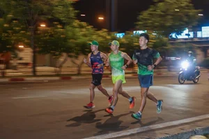 Pacer VnExpress Marathon đánh giá cao cung đường chạy đêm TP.HCM - image 8