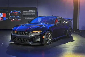 2026 Ford Mustang Dark Horse SC: The 800HP Successor to Mustang GT - image 7