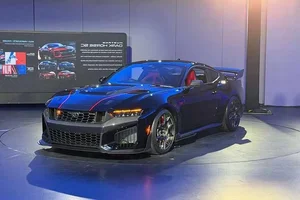 2026 Ford Mustang Dark Horse SC: The 800HP Successor to Mustang GT - image 9