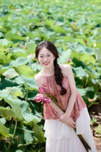 Traditional Vietnamese Yem: Elegant and Artistic Portrait Gallery - image 9