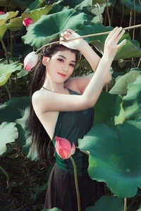 Traditional Vietnamese Yem: Elegant and Artistic Portrait Gallery - image 5